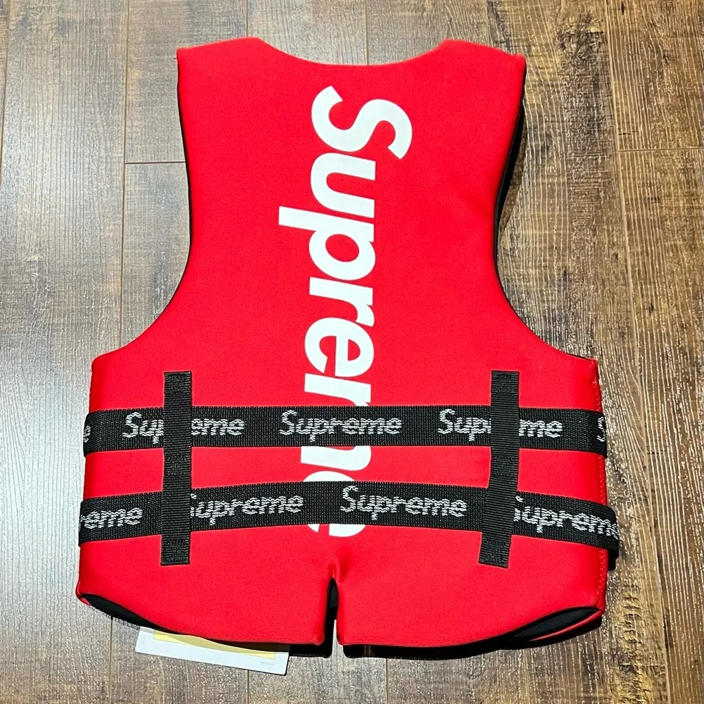 Supreme Red Performance Jacket - Picture 3 of 4